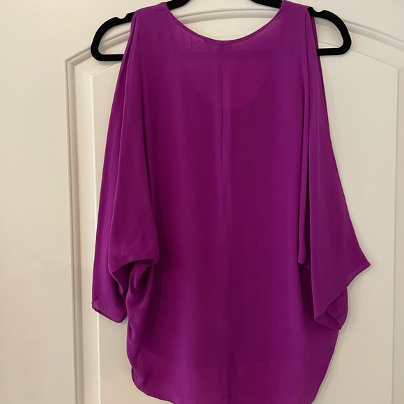 100% Silk Purple Blouse with Winged Sleeves - Picture 3 of 7